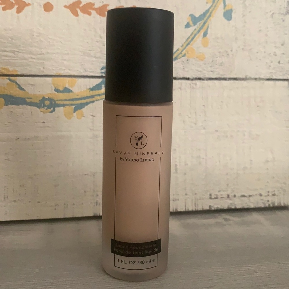 Savvy Minerals by Young Living Liquid Foundation